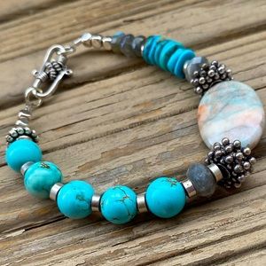 Bracelet Sundance style handcrafted with turquoise, labradorite, agates